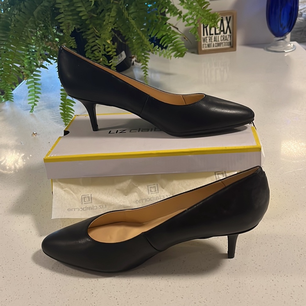 NWT -Inbox Liz Claiborne, women's black, high heel shoes, size 11